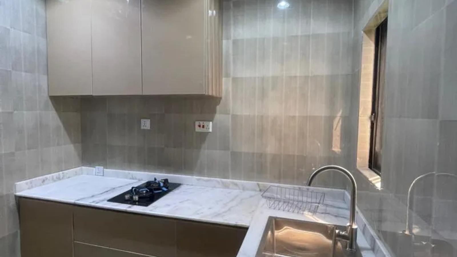 6 Bedroom Fully Detached Duplex