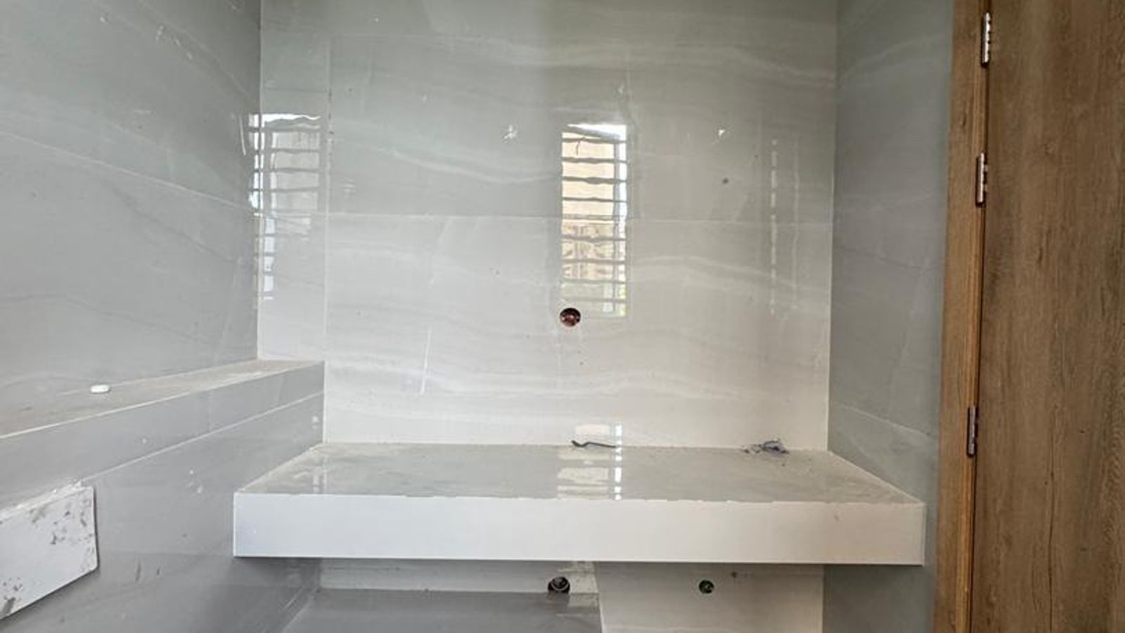 6 Bedroom Fully Detached Duplex
