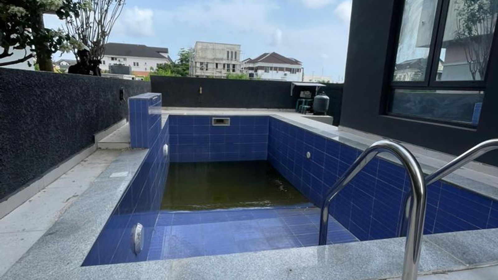 5 Bedroom Fully Detached Duplex
