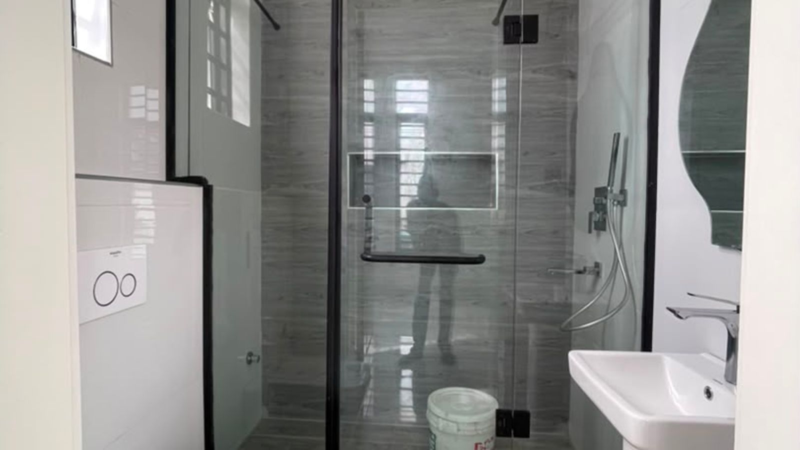 5 Bedroom Fully Detached Duplex