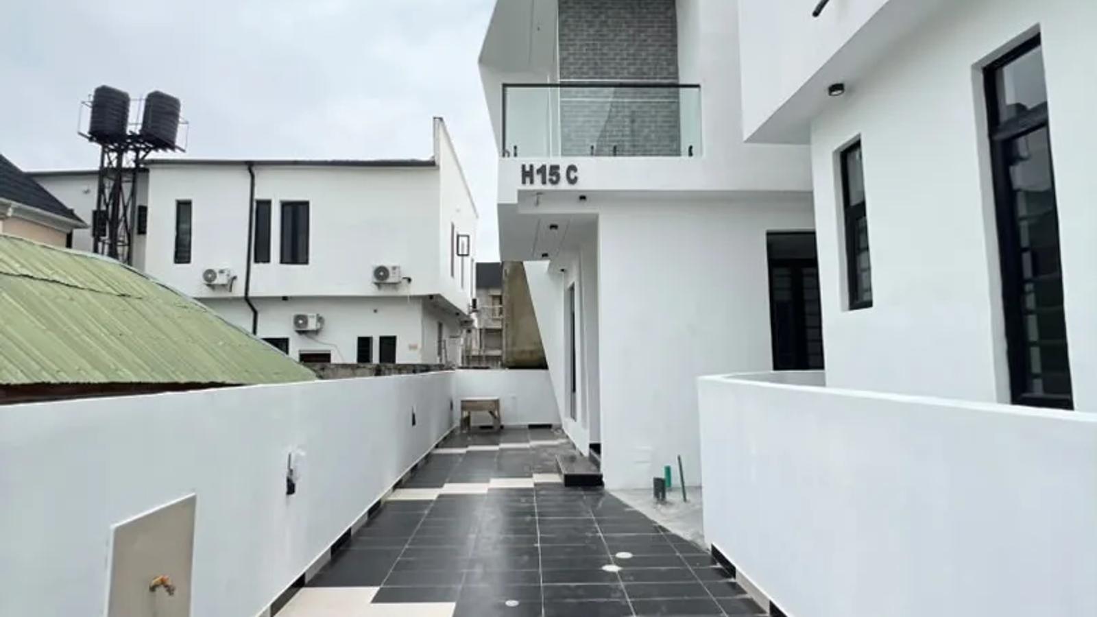 4 Bedroom Fully Detached Duplex