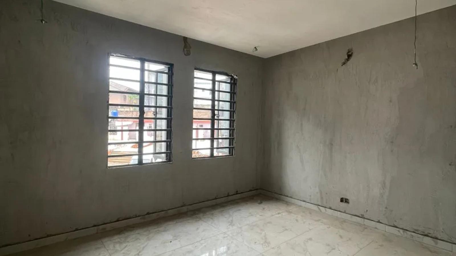 4 BEDROOM FULLY DETACHED DUPLEX