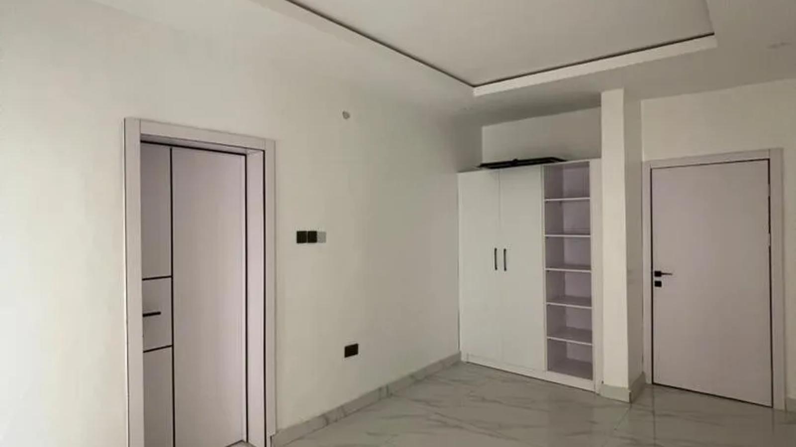 5 Bedroom Semi Detached Duplex