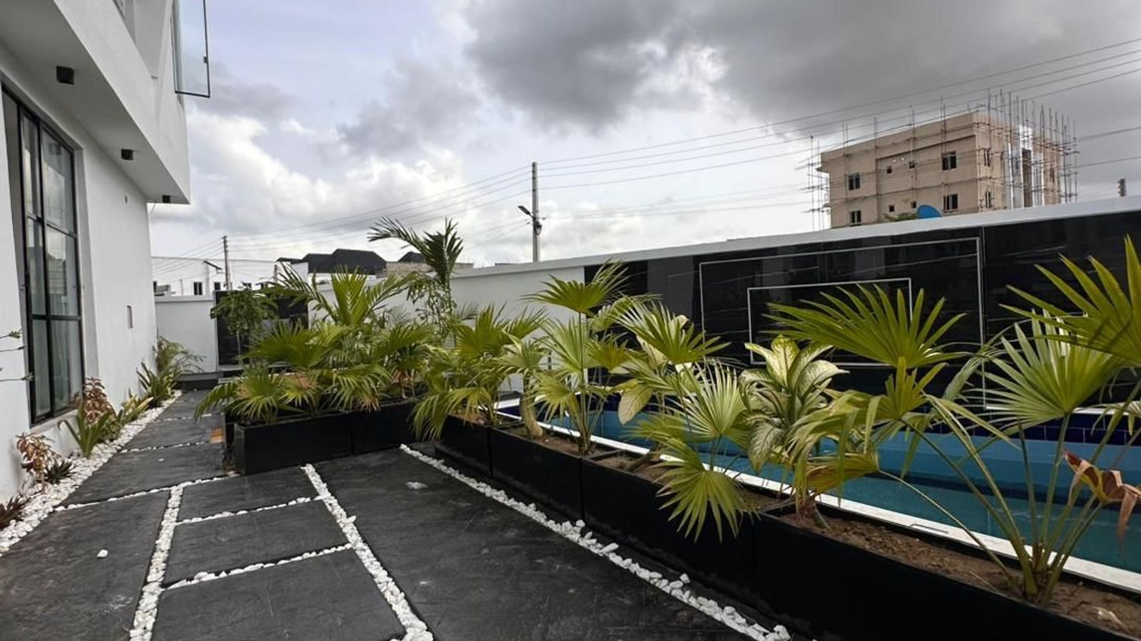 5 Bedroom Fully Detached Duplex