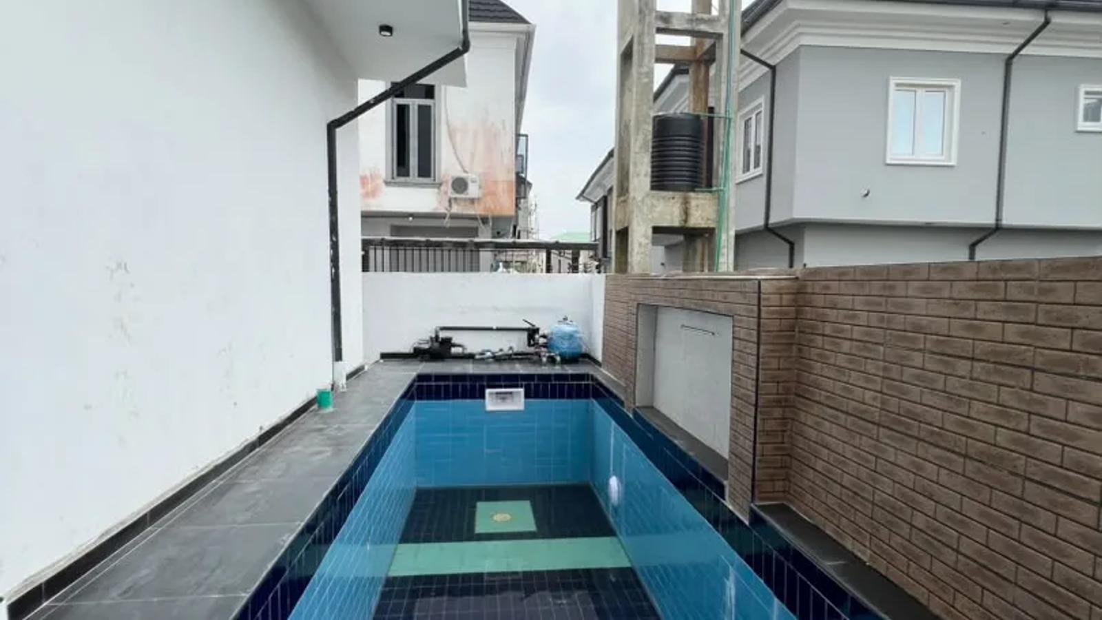 4 Bedroom Fully Detached Duplex