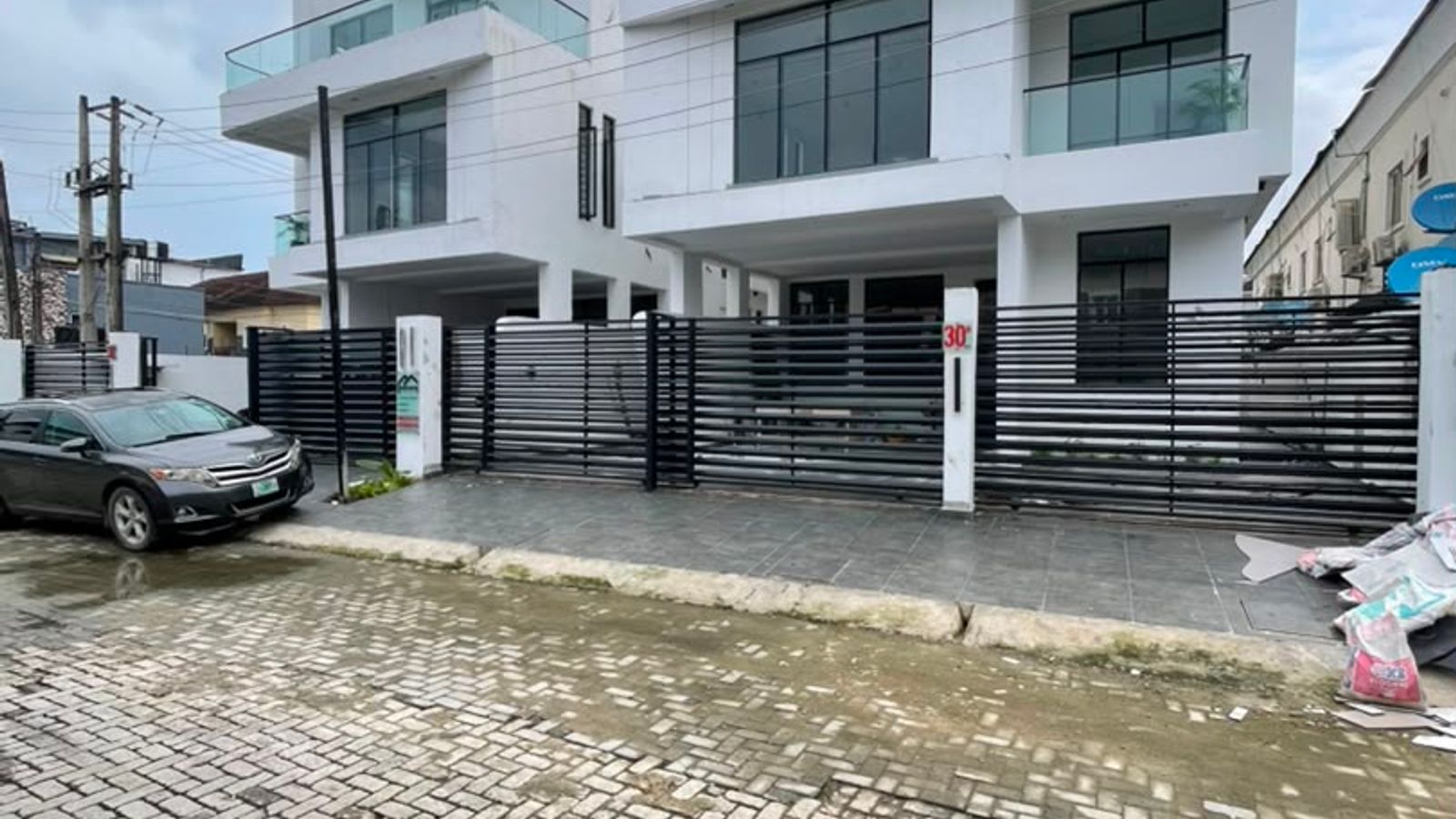 5 Bedroom Fully Detached Duplex