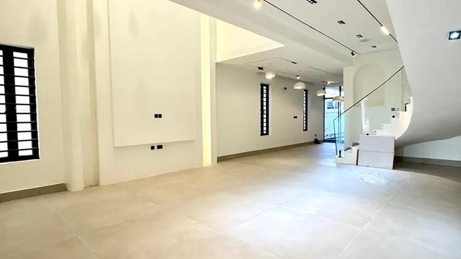 5 Bedroom Fully Detached Duplex