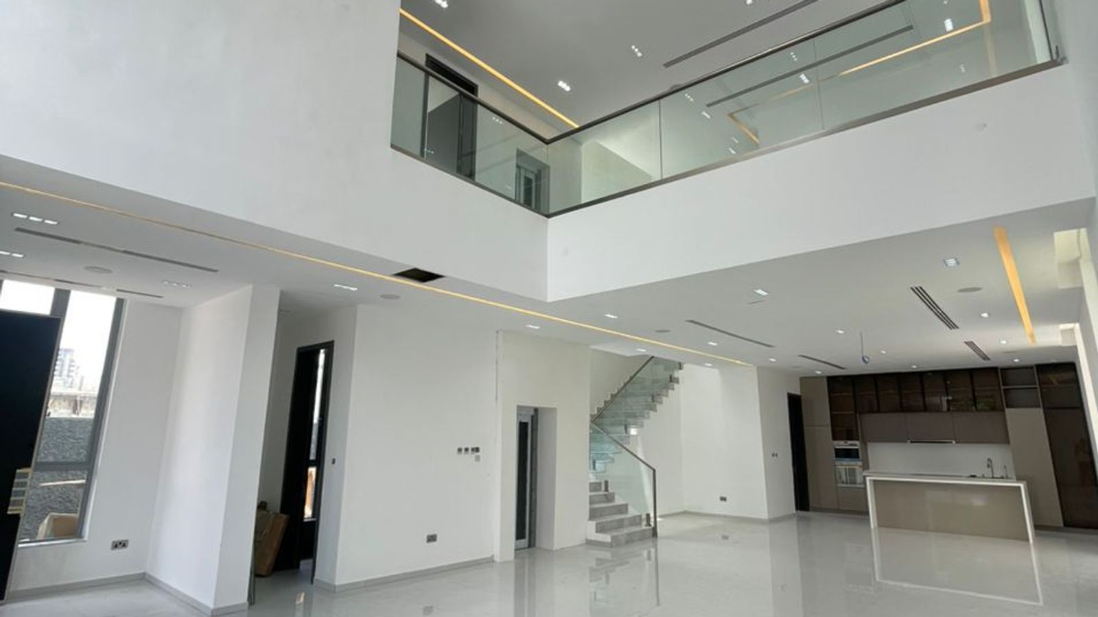 5 Bedroom Fully Detached Duplex