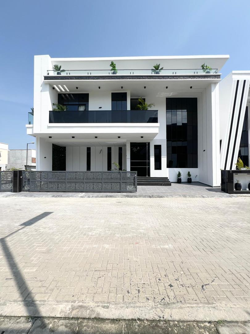5 Bedroom Duplex