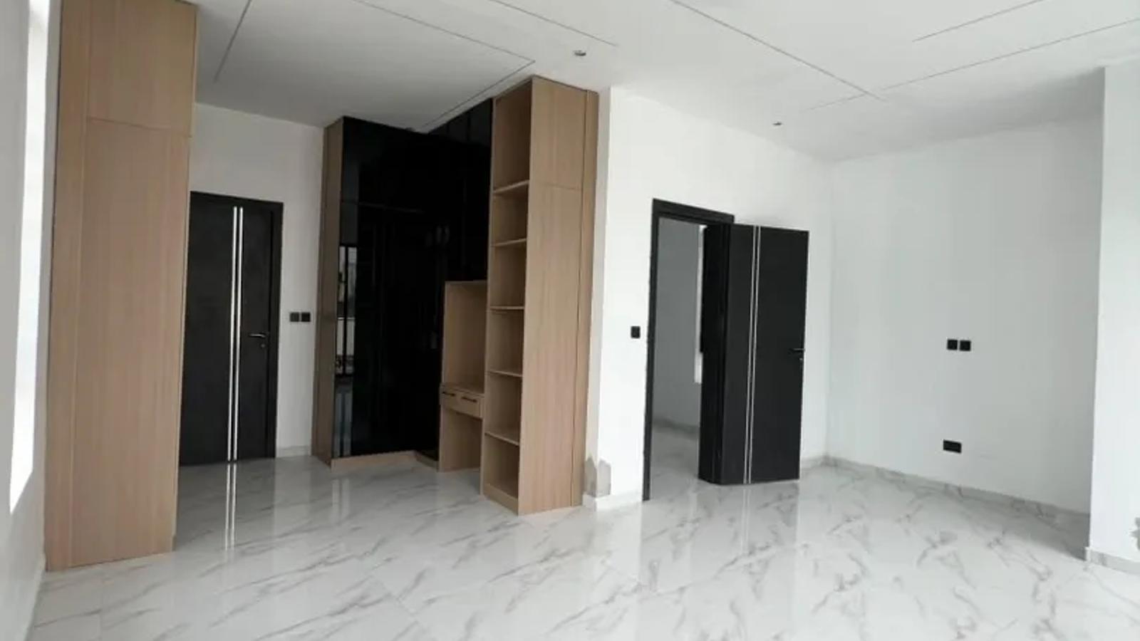 4 Bedroom Fully Detached Duplex