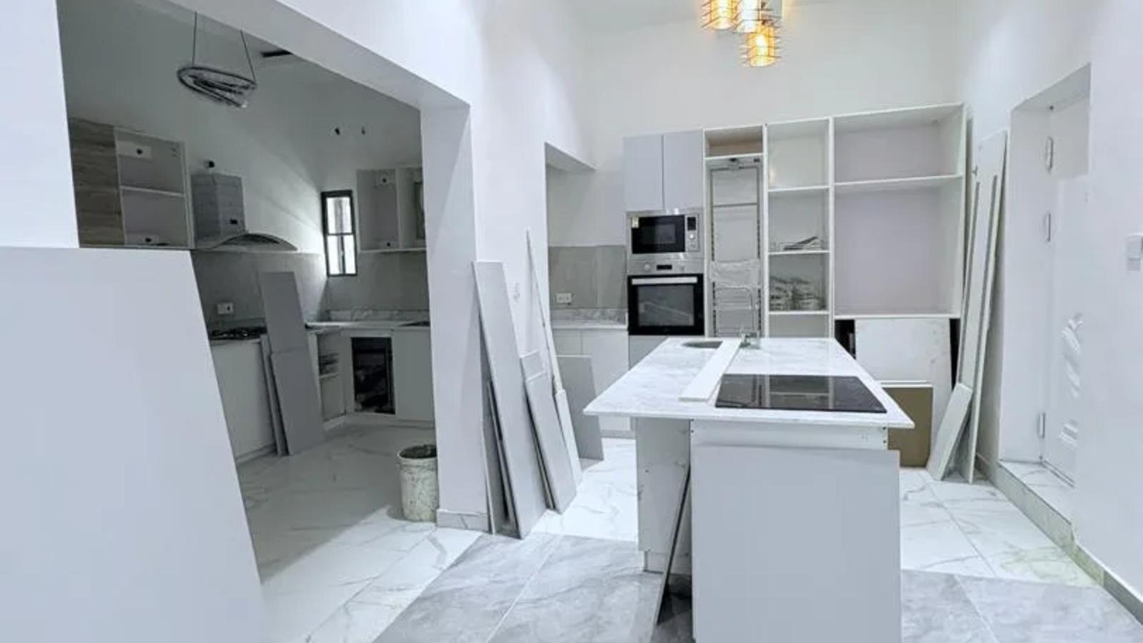 5 Bedroom Fully Detached Duplex