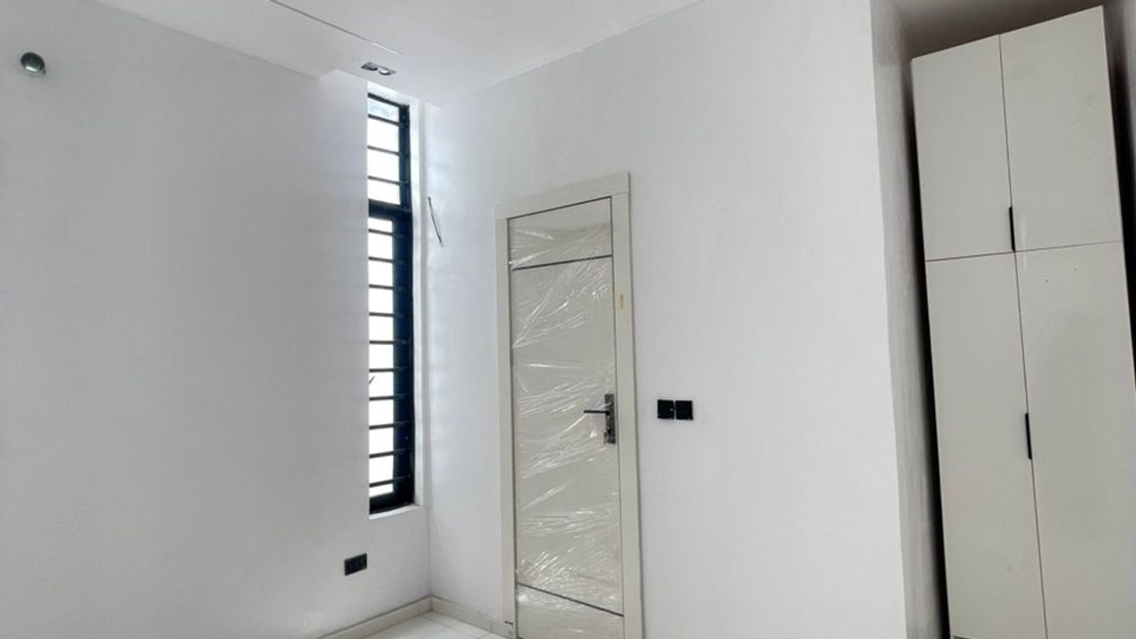 5 Bedroom Fully Detached Duplex