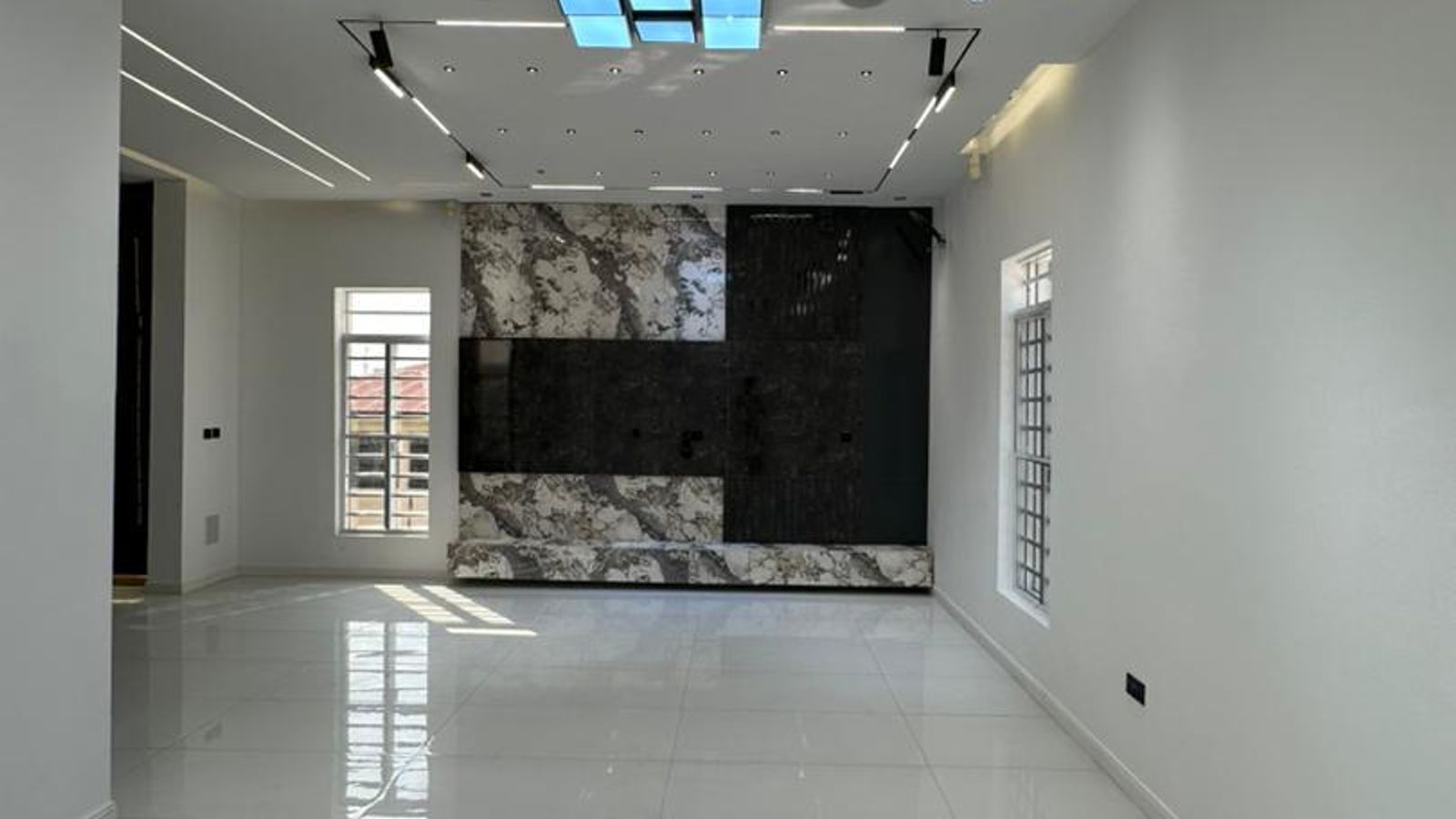 5 Bedroom Fully Detached Duplex
