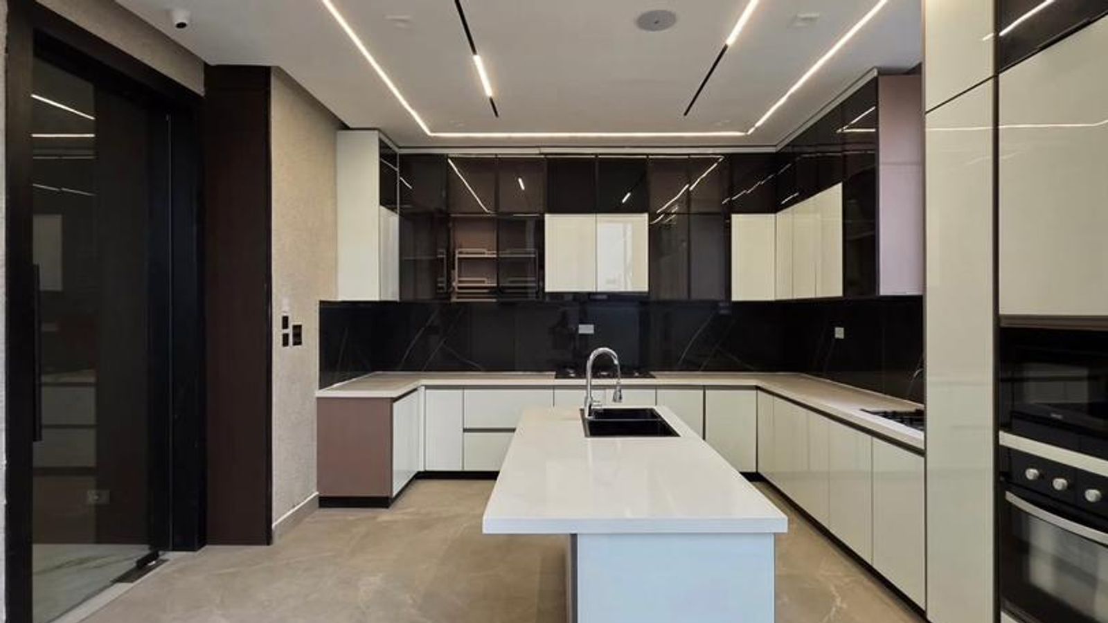 5 Bedroom Duplex
