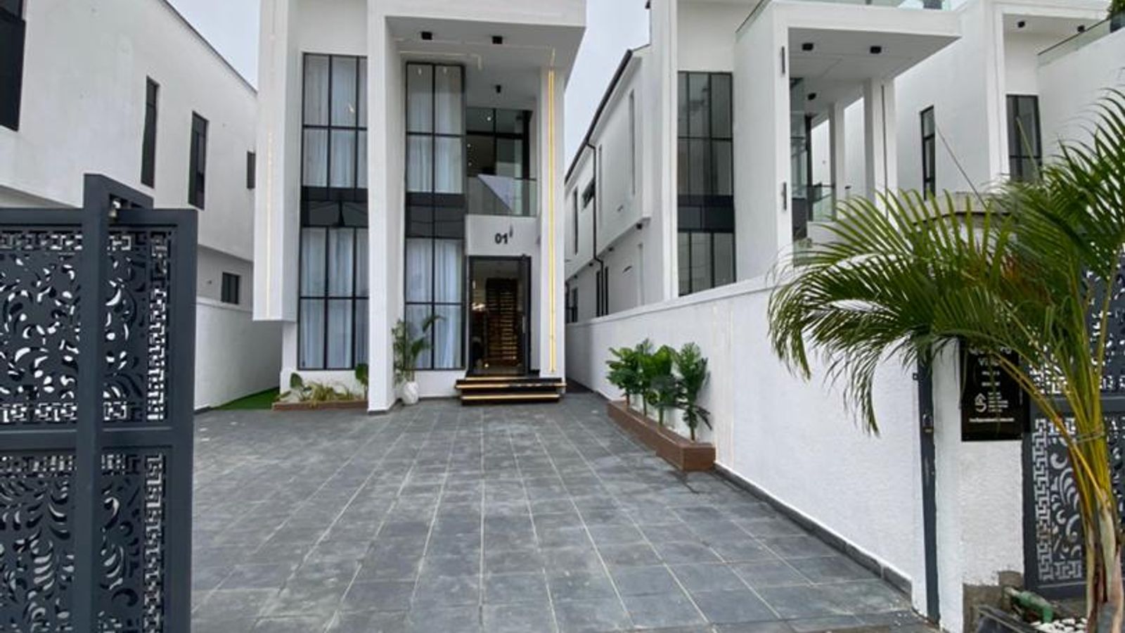 5 Bedroom Fully Detached Duplex