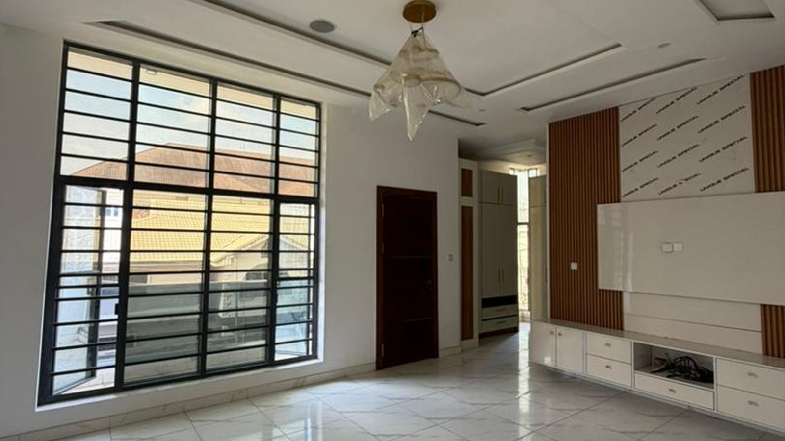 5 Bedroom Fully Detached Duplex