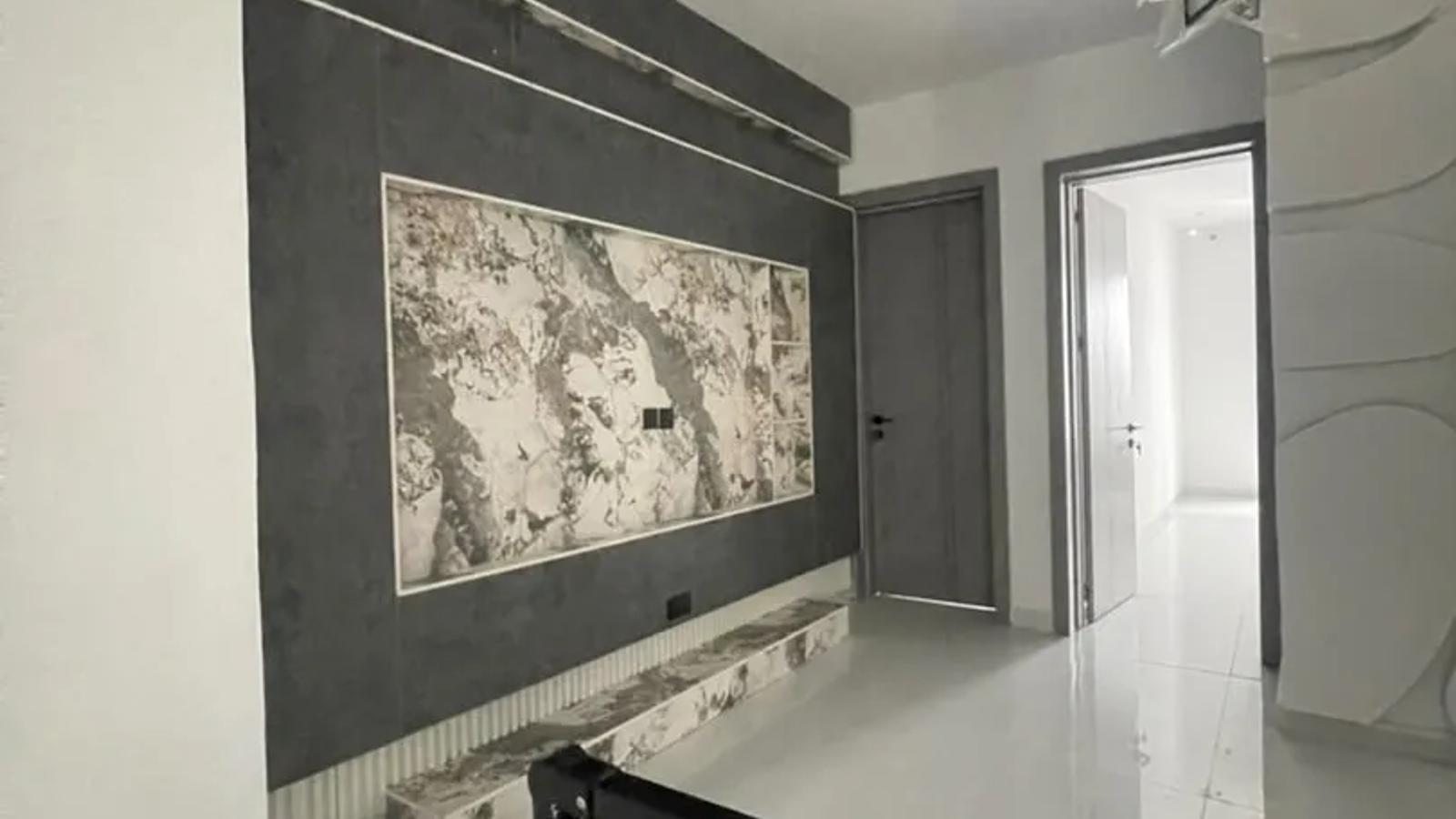 5 BEDROOM FULLY DETACHED DUPLEX