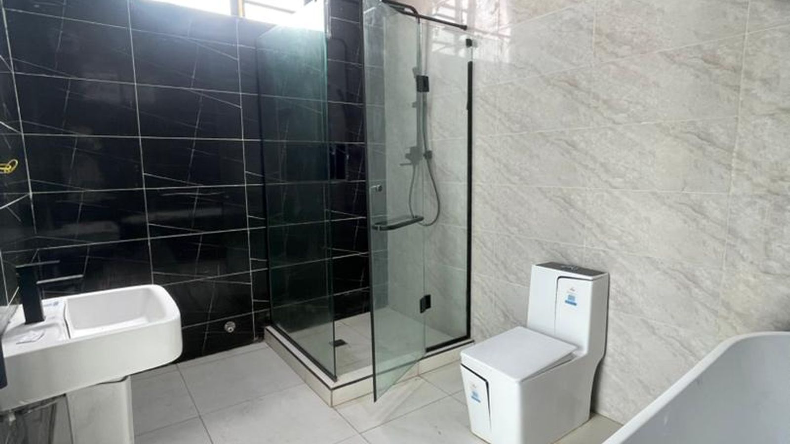 4 Bedroom Semi Detached Duplex
