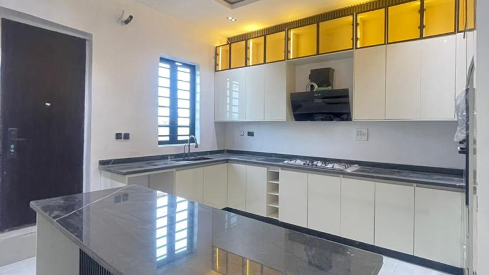 5 Bedroom Fully Detached Duplex