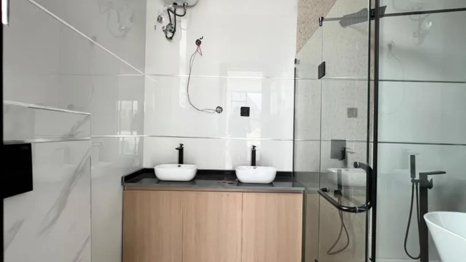 4 Bedroom Fully Detached Duplex