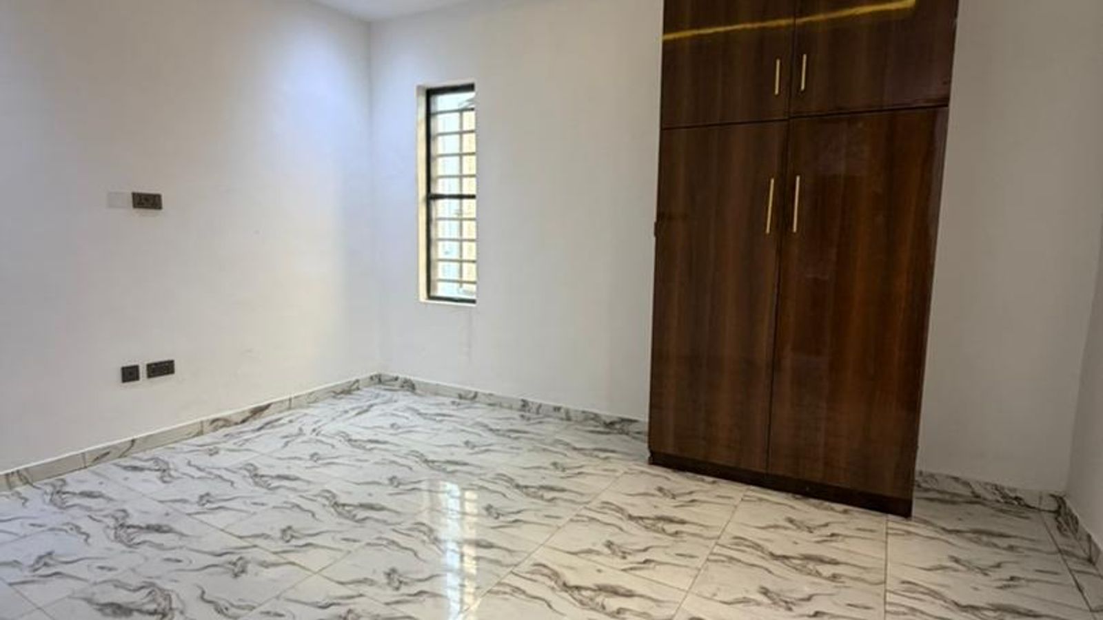 4 Bedroom Fully Detached Duplex
