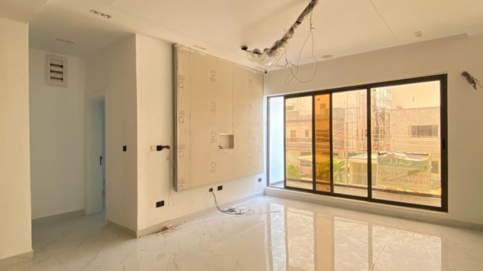 5 Bedroom Fully Detached Duplex