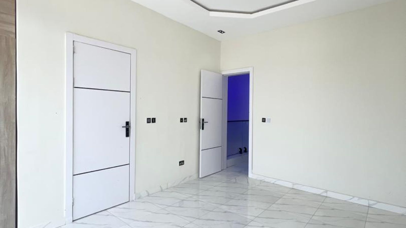5 Bedroom Fully Detached Duplex