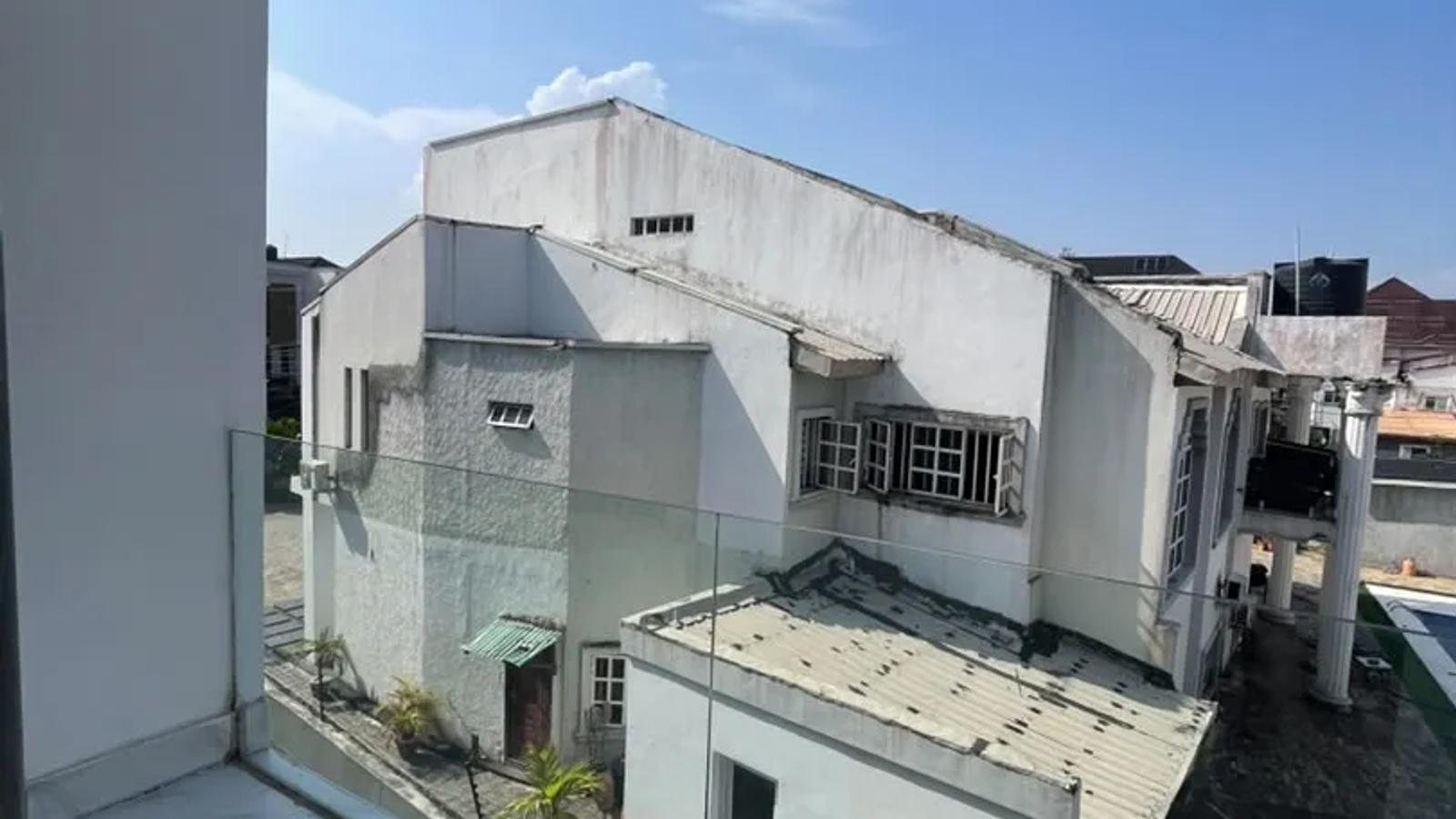 5 Bedroom Fully Detached Duplex