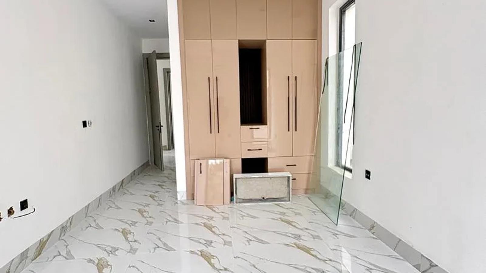4 Bedroom Fully Detached Duplex