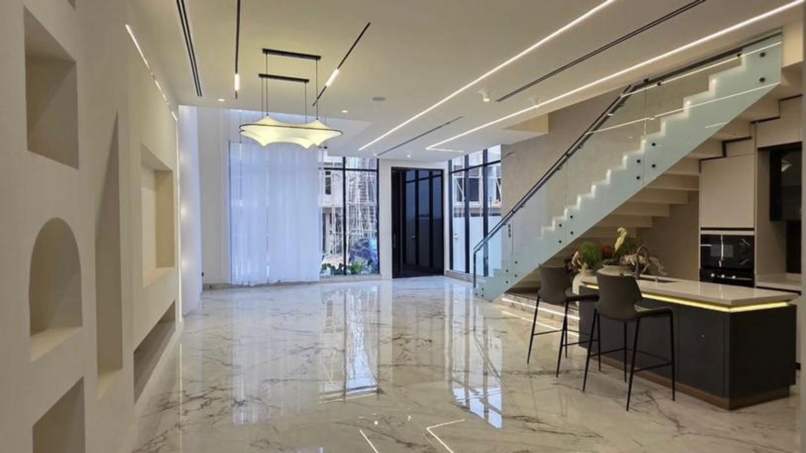5 Bedroom Duplex