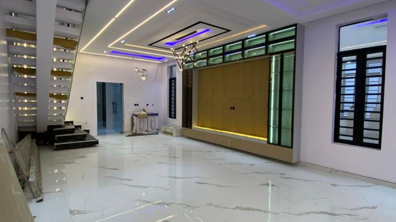 5 Bedroom Fully Detached Duplex