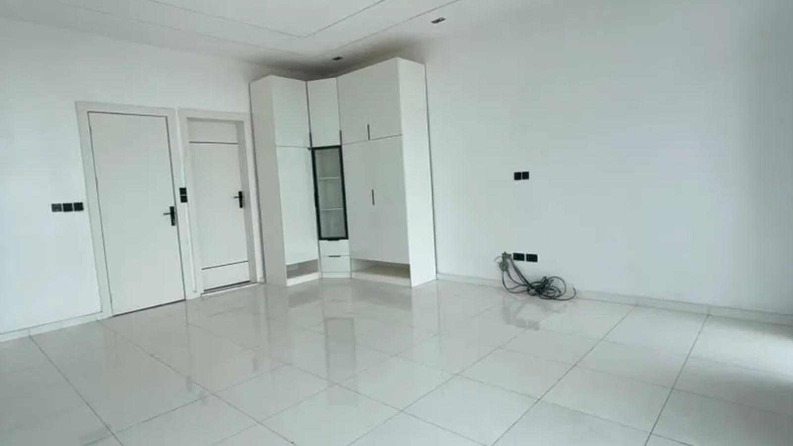 5 Bedroom fully Detached Duplex