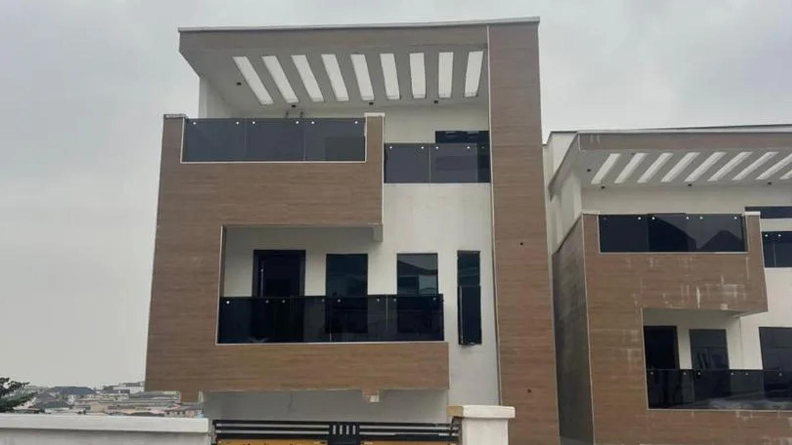 5 Bedroom Fully Detached Duplex