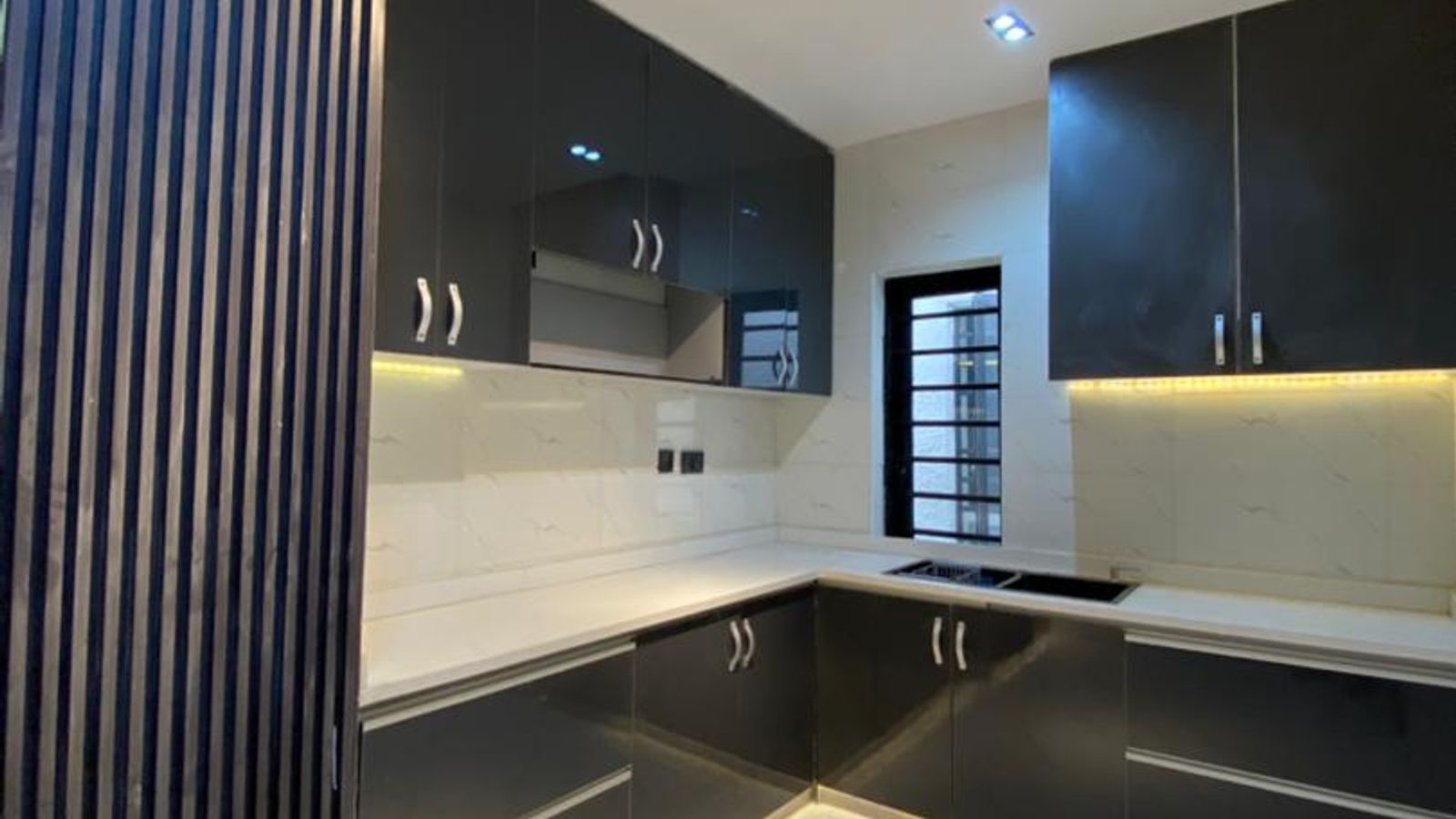 5 Bedroom Fully Detached Duplex