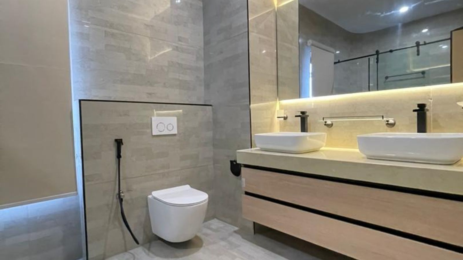 2 &3 Bedroom Apartment