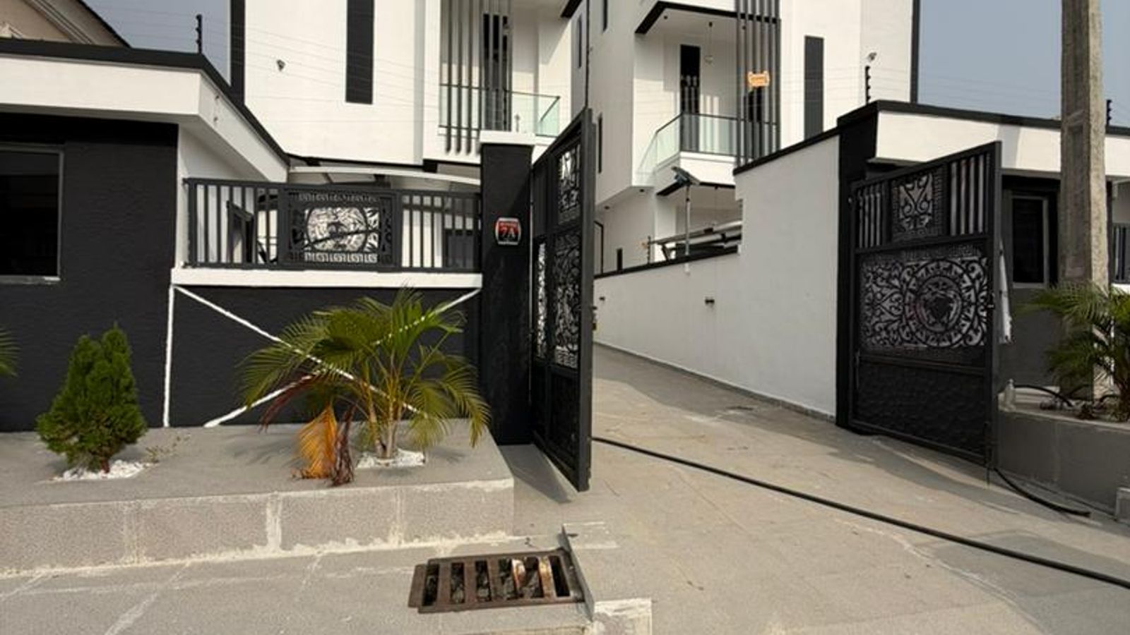 5 Bedroom Fully Detached Duplex
