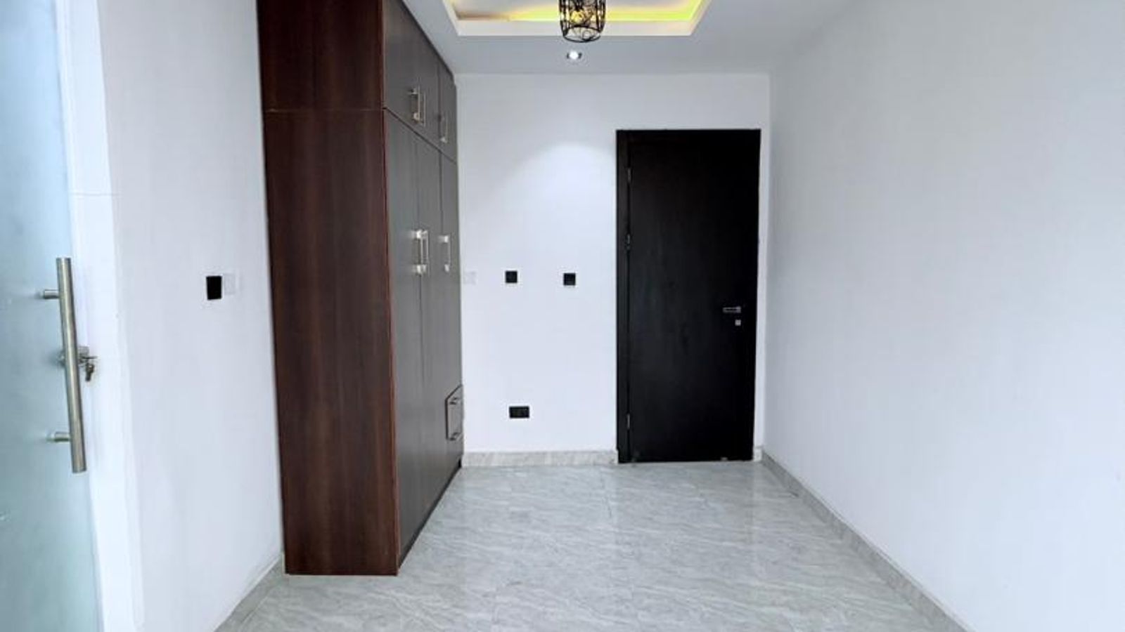 6 Bedroom Fully Detached Duplex