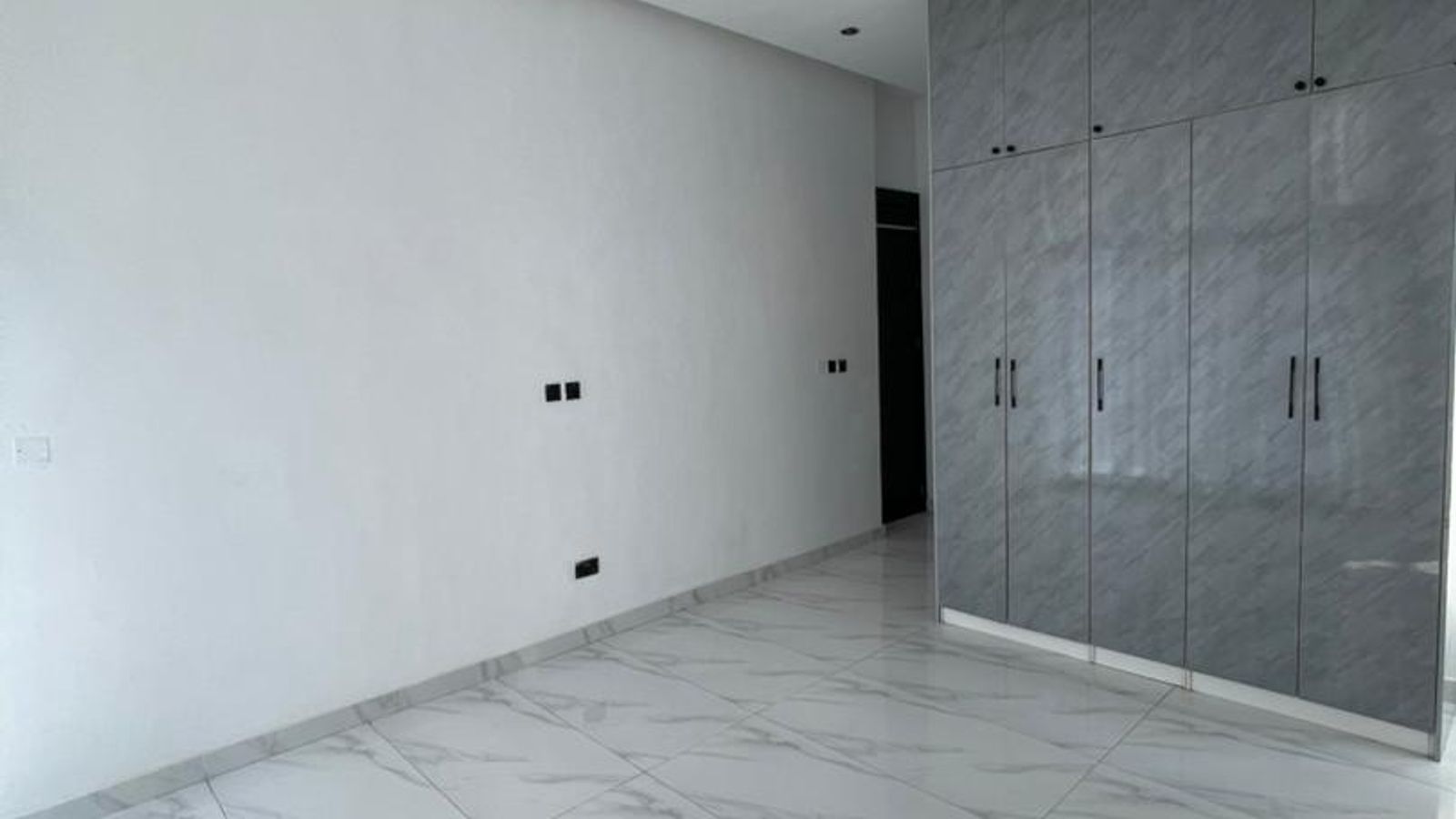 5 Bedroom Fully Detached Duplex