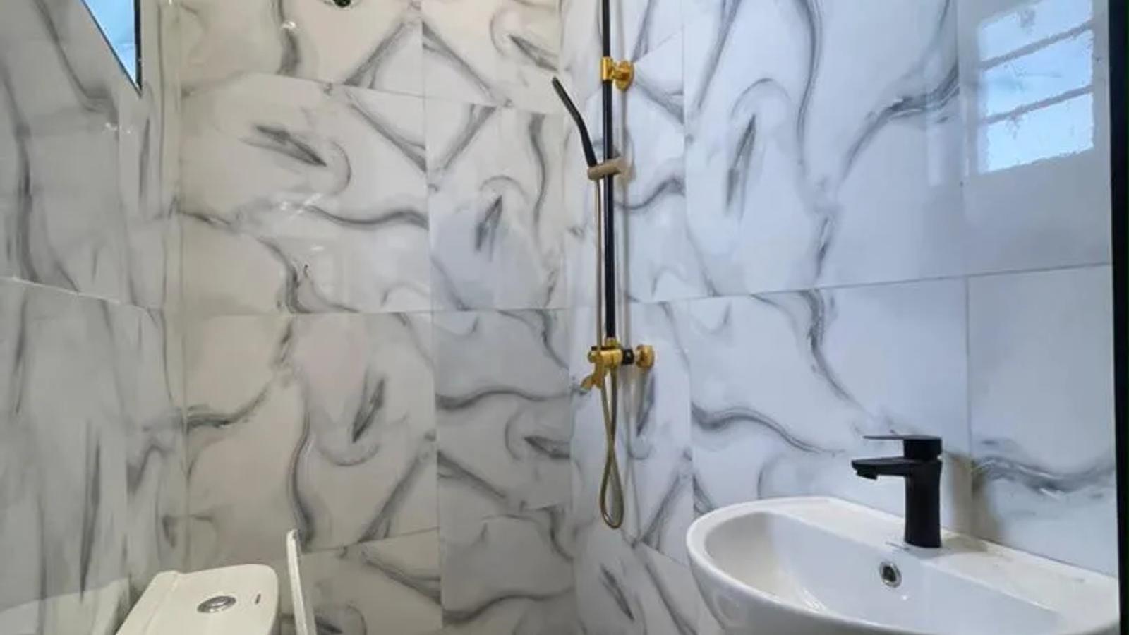4 BEDROOM SEMI-DETACHED DUPLEX WITH BQ