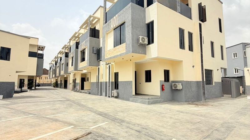 4 Bedroom Fully Detached Terrace Duplex