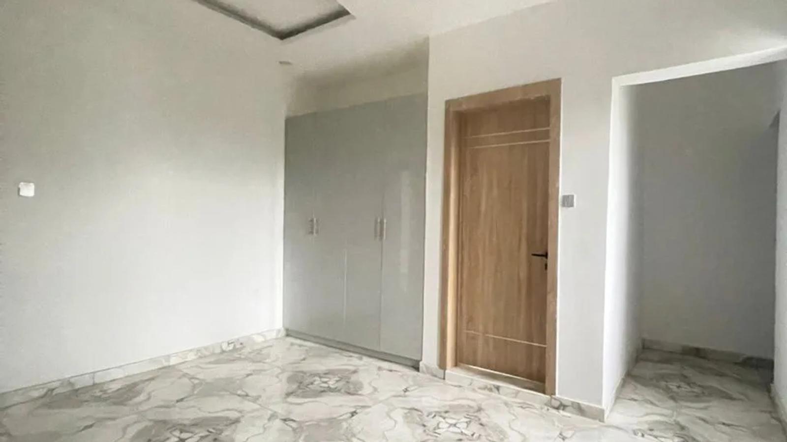 4 BEDROOM SEMI-DETACHED DUPLEX WITH BQ