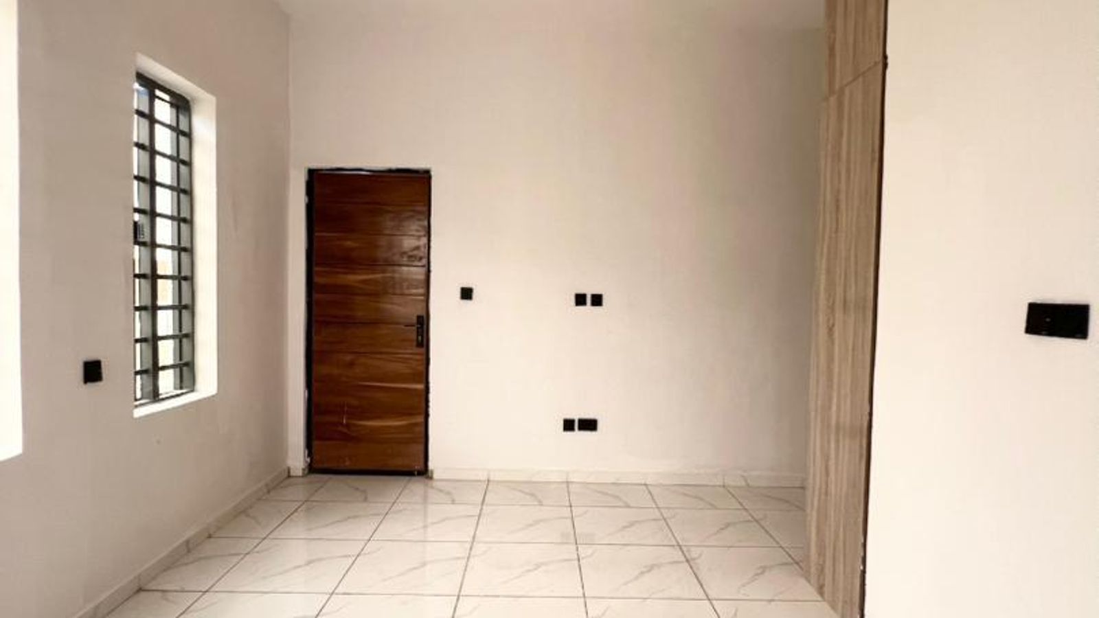 5 Bedroom Fully Detached Duplex