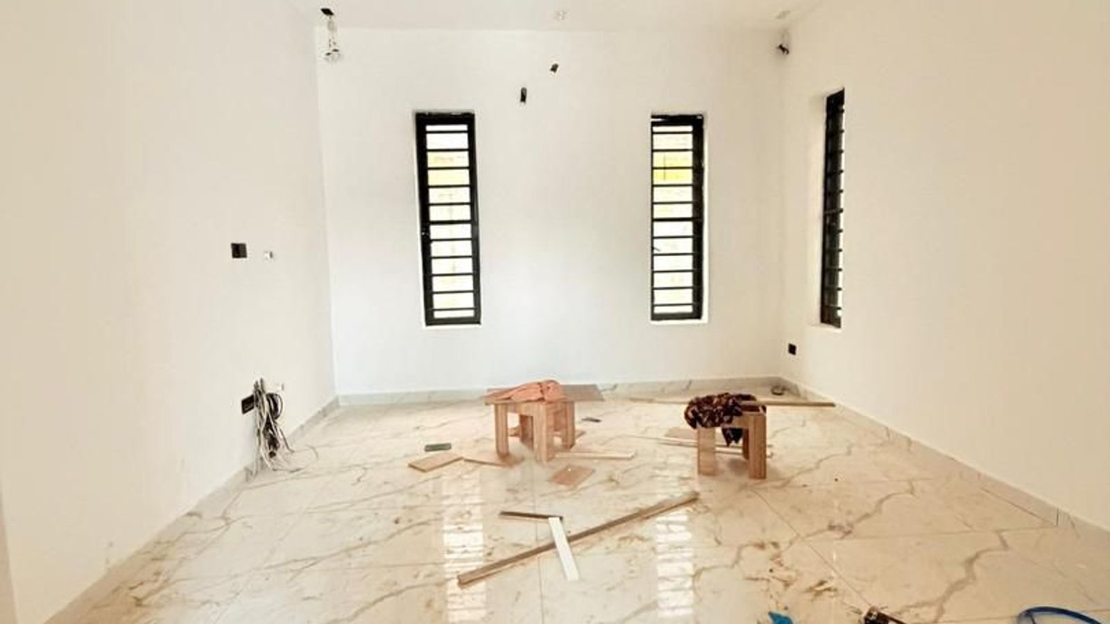 4 Bedroom Fully Detached Duplex