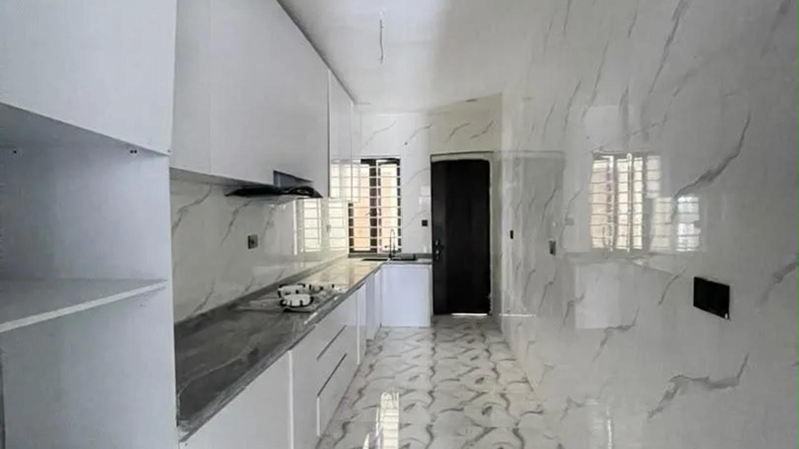 4 BEDROOM SEMI-DETACHED DUPLEX