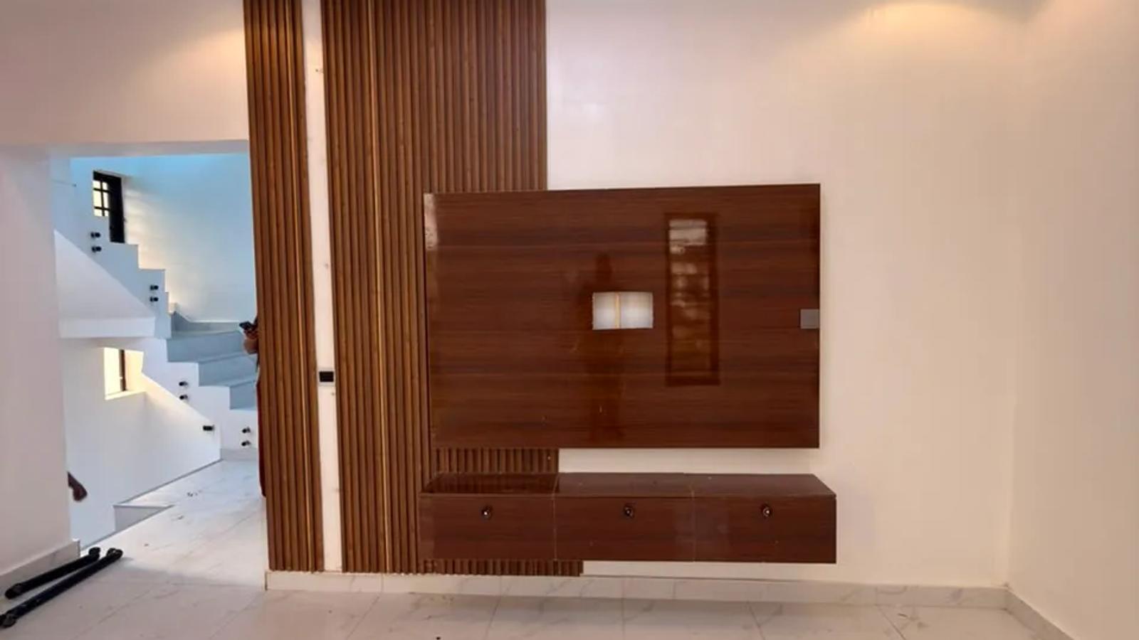 5 Bedroom Fully Detached Duplex