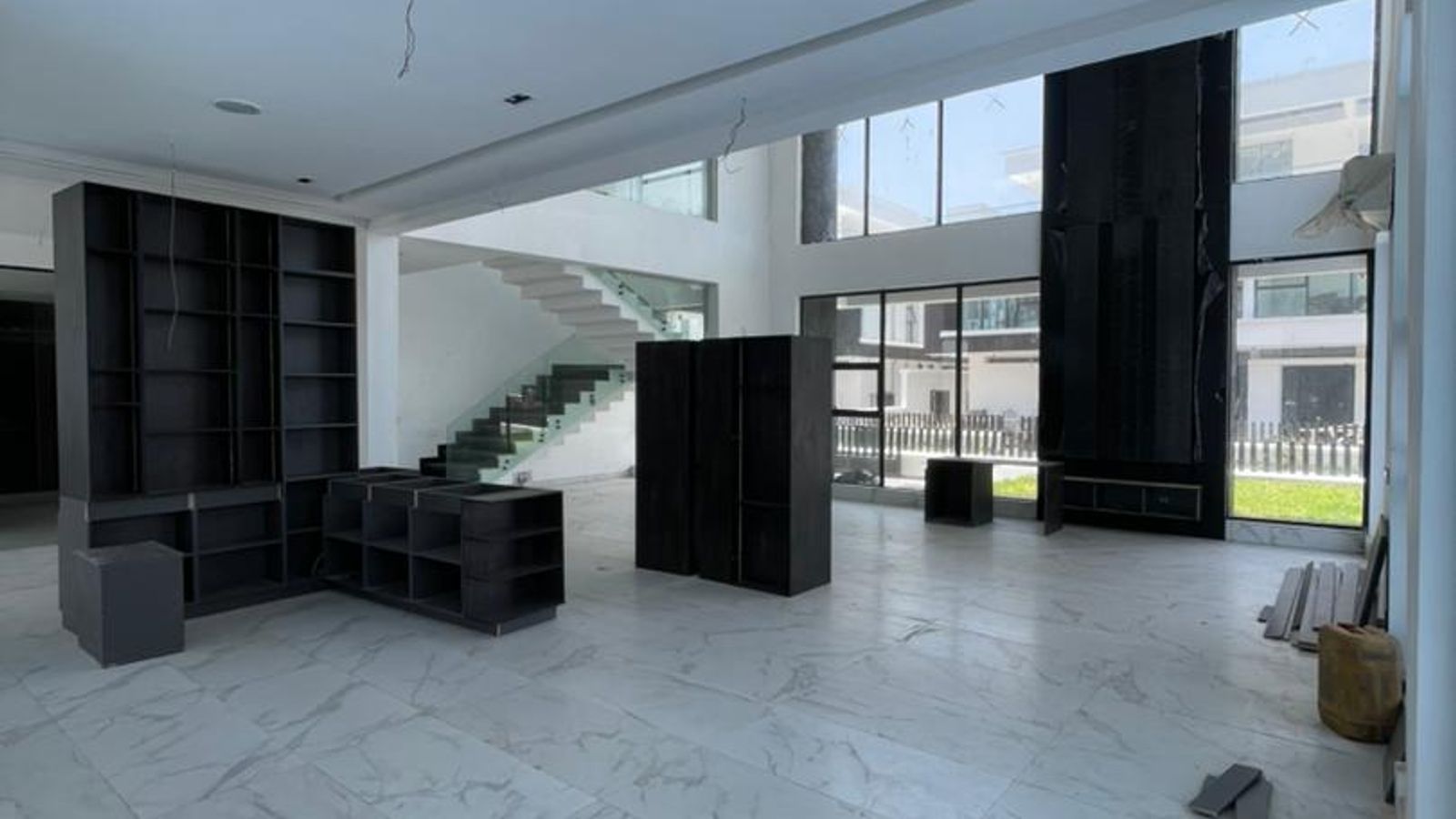 5 Bedroom Fully Detached Duplex
