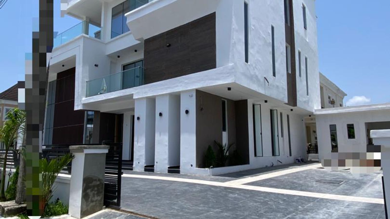 5 Bedroom Fully Detached Duplex