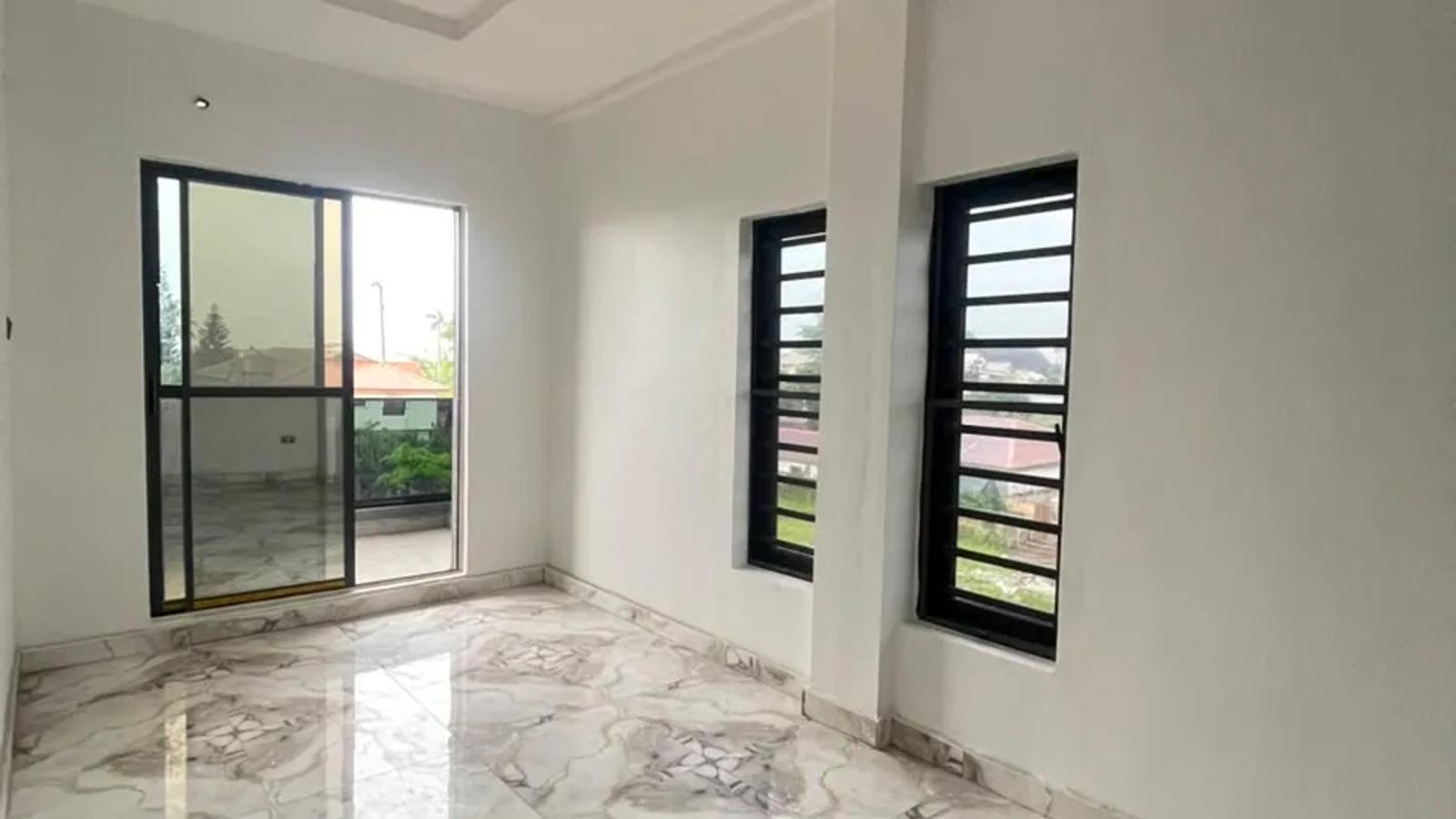 5 BEDROOM TERRACE