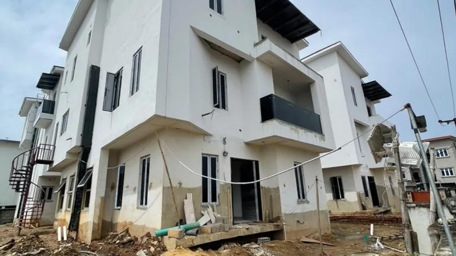4 Bedroom Fully Detached Duplex