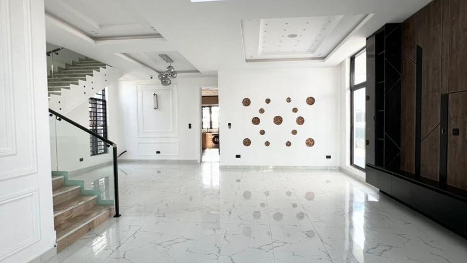 5 Bedroom Fully Detached Duplex